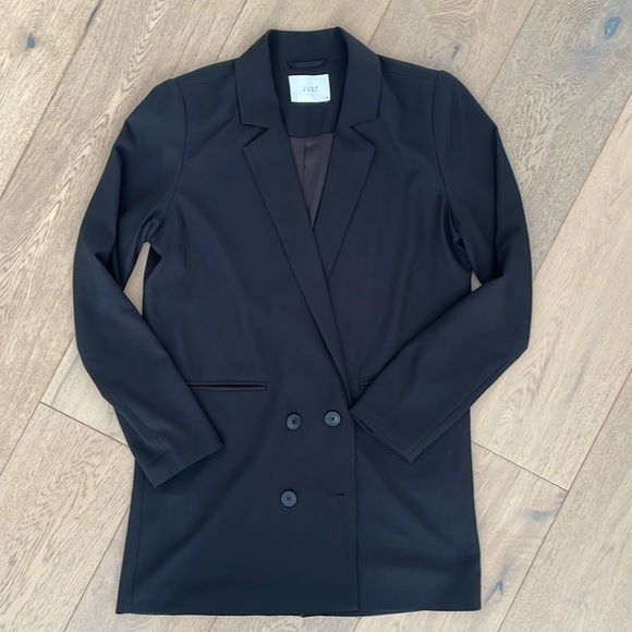 Just Female | Benita Blazer - Picture 2 of 6